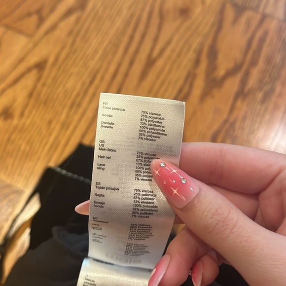 Maje Woman’s Velvet Lace Sleeveless Top Size 1/Small - Picture 4 of 4